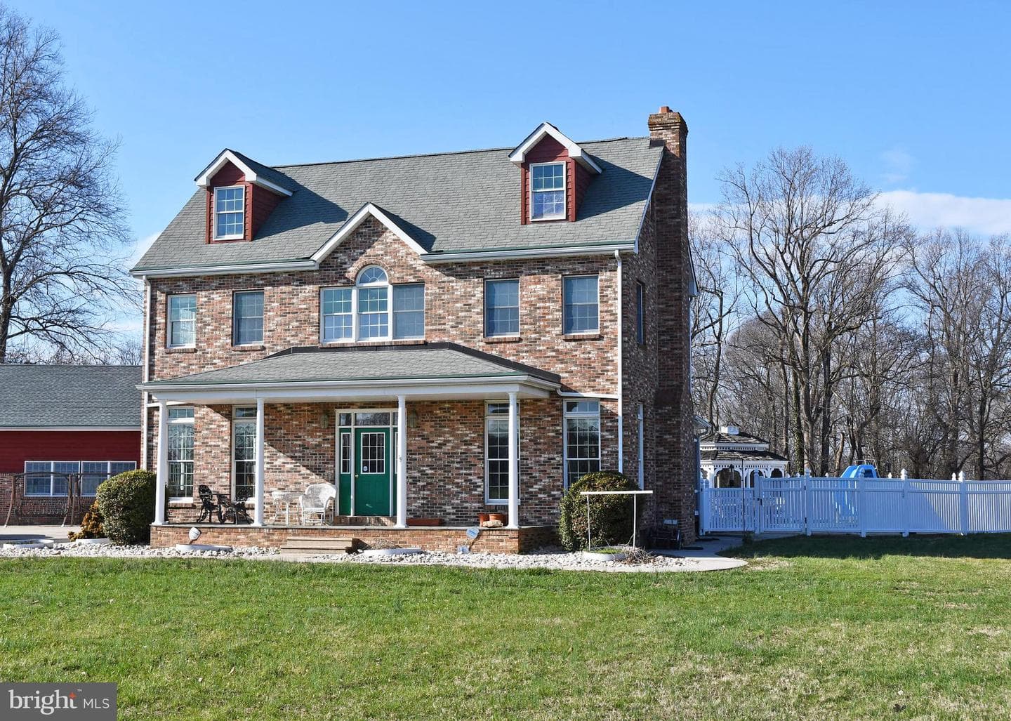 721 Knight Island Road photo 2