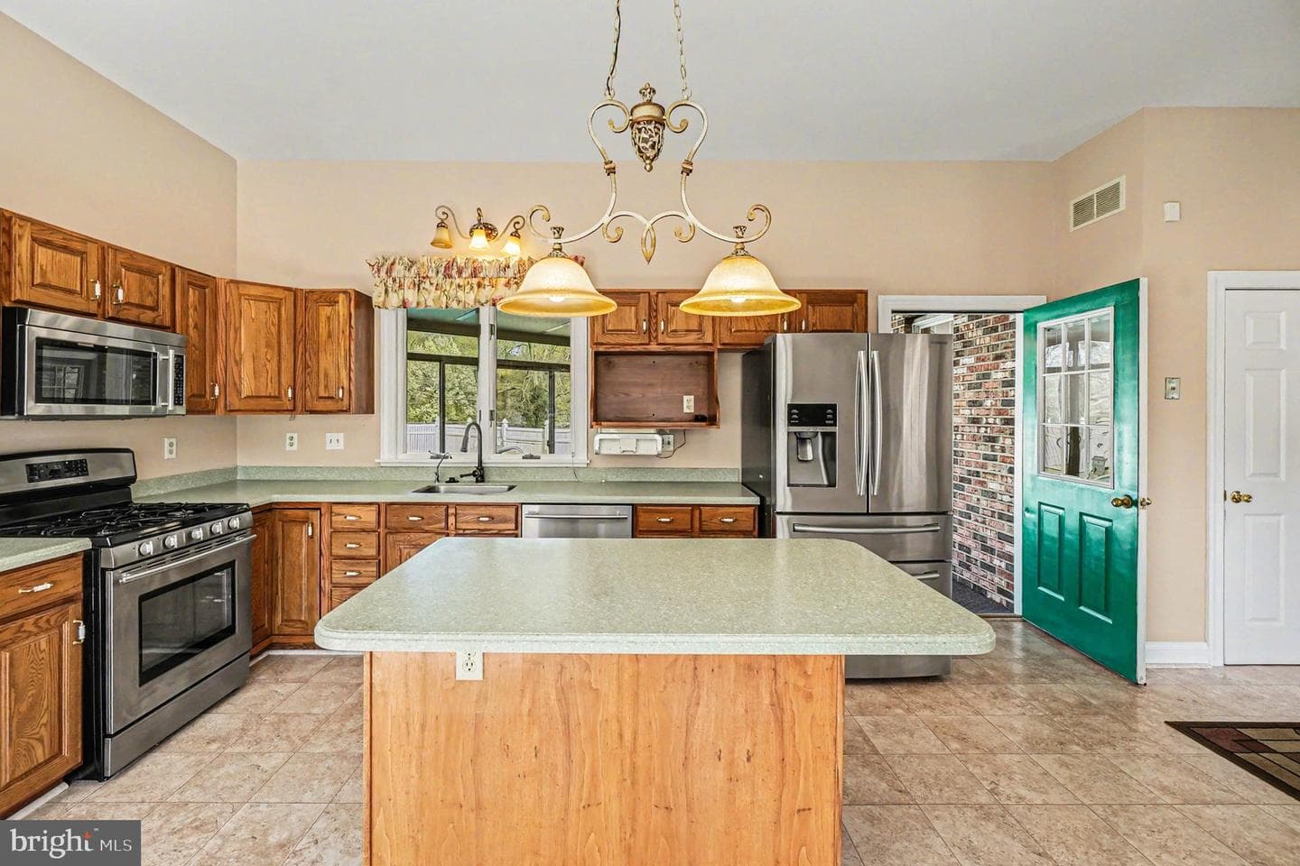 721 Knight Island Road photo 34