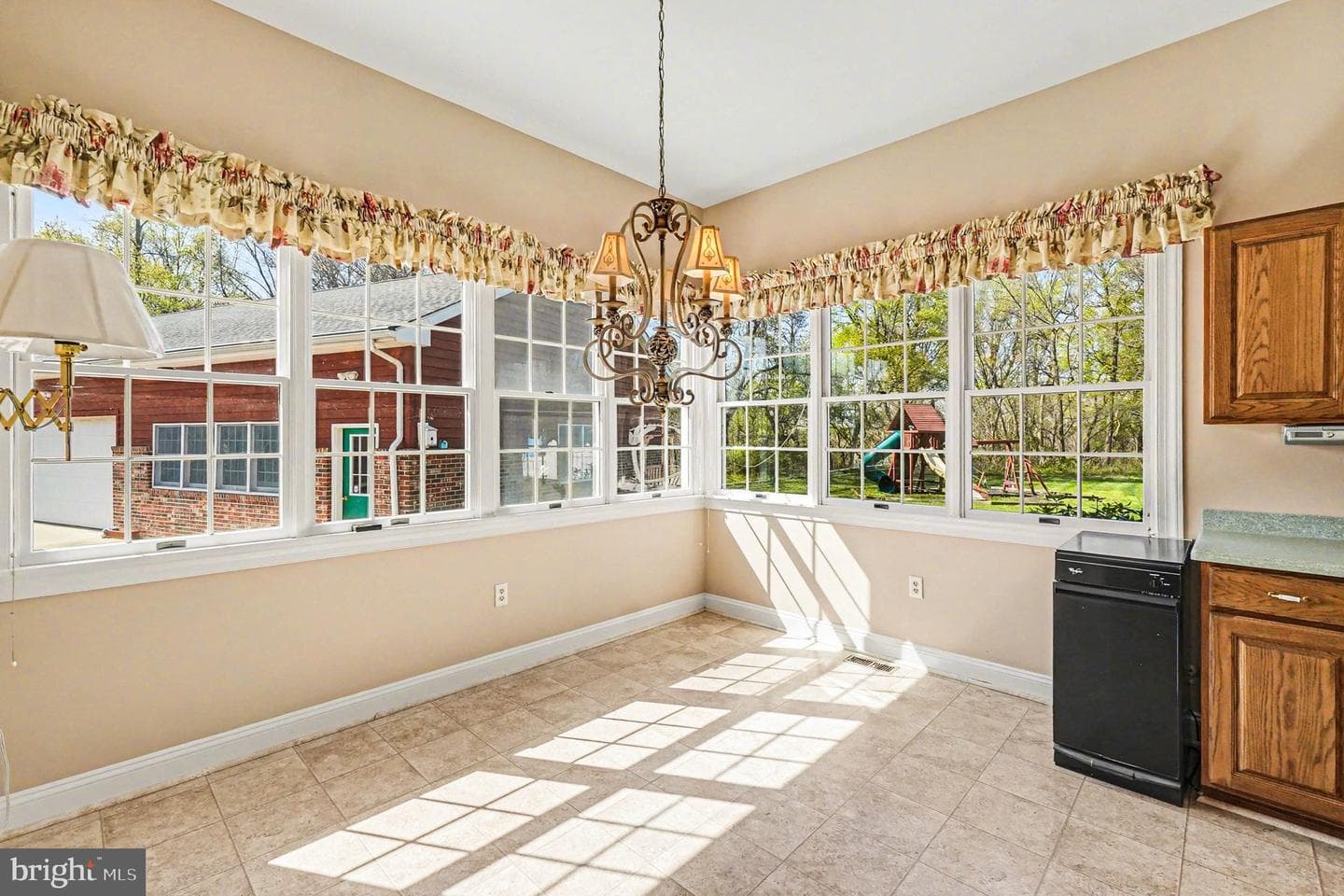 721 Knight Island Road photo 38
