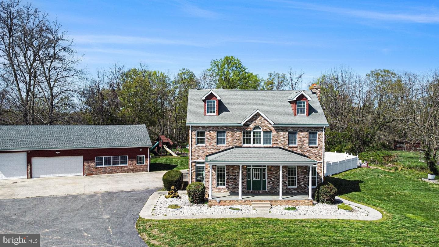 721 Knight Island Road photo 4
