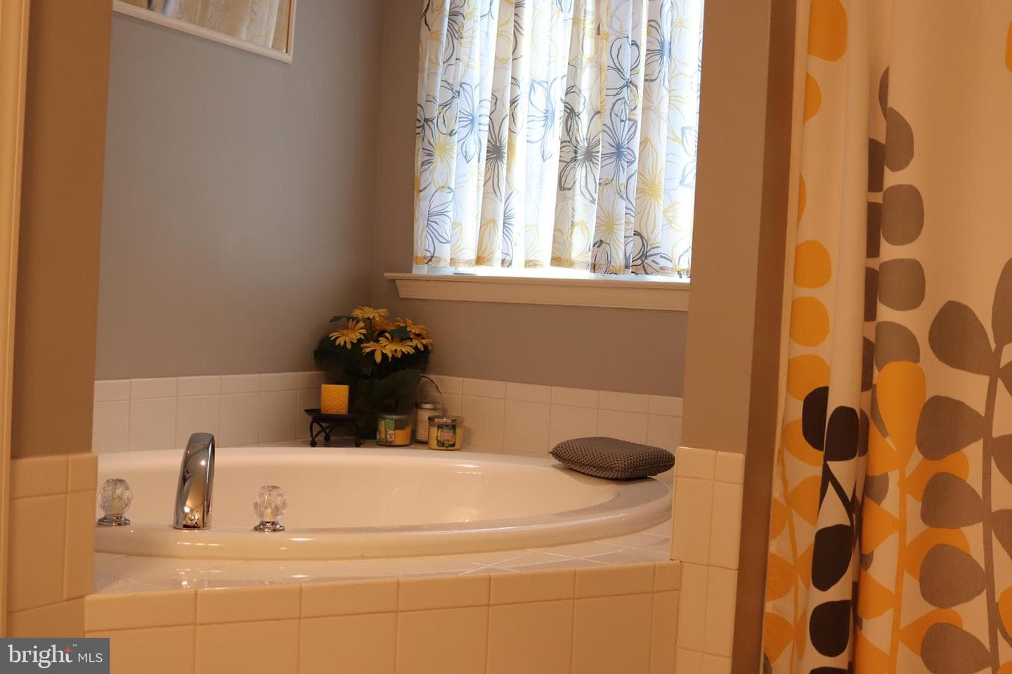 33 Sunburst Drive photo 35