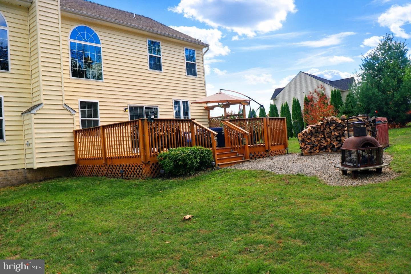 33 Sunburst Drive photo 4