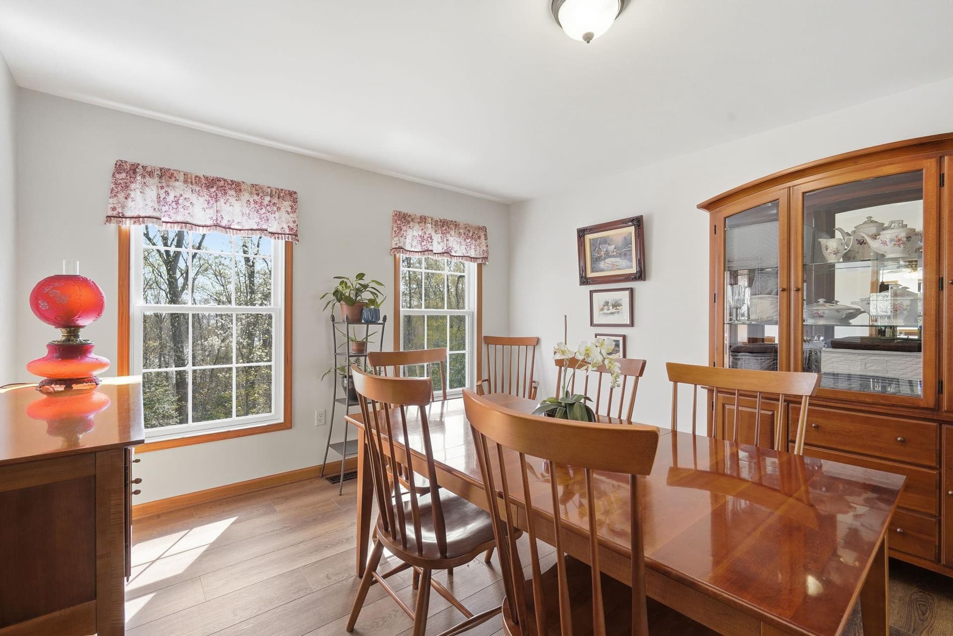 55 Howes Lane photo 22