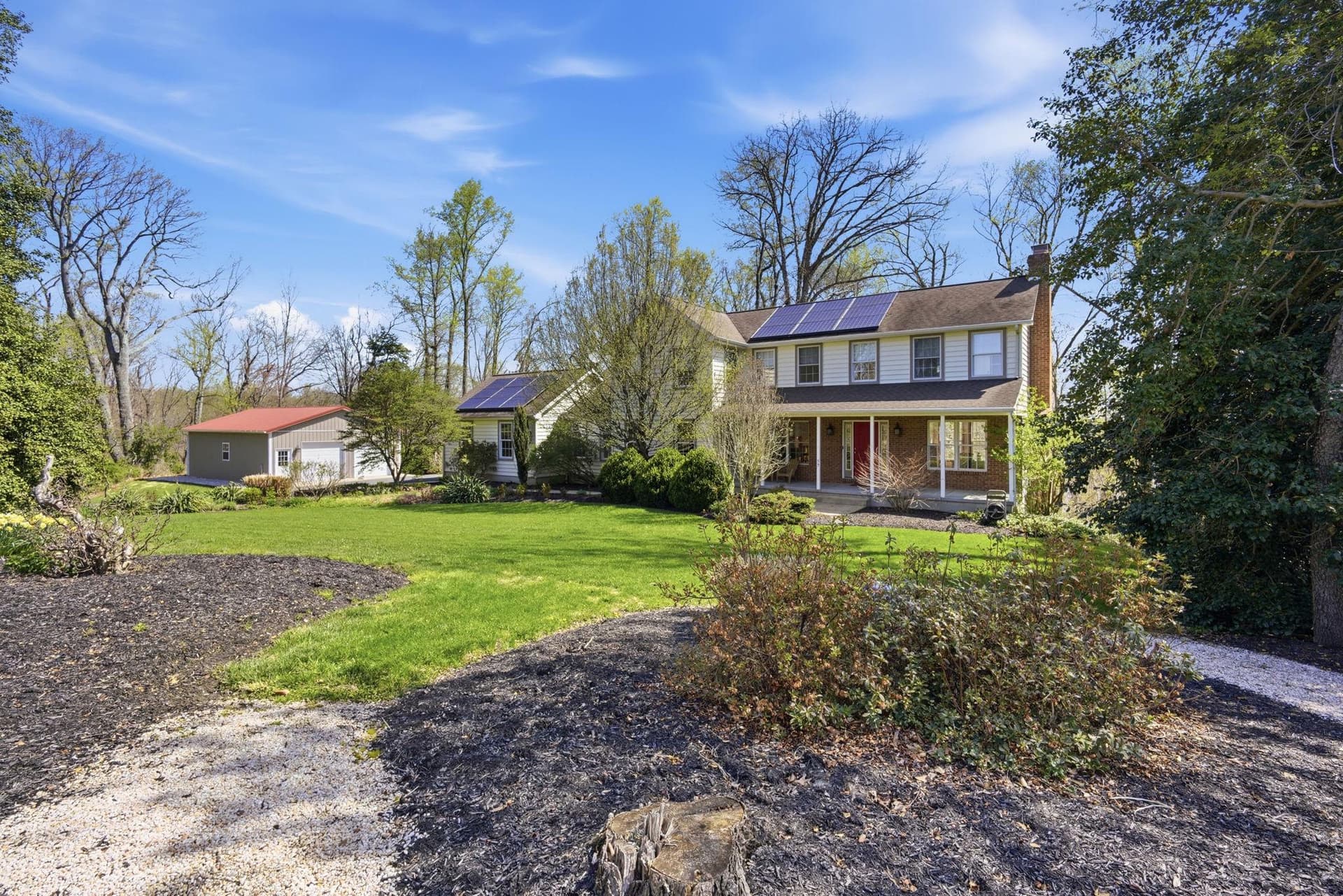 55 Howes Lane photo 3