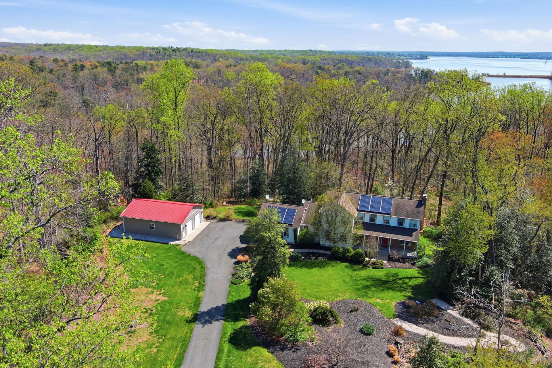 55 Howes Lane photo 4