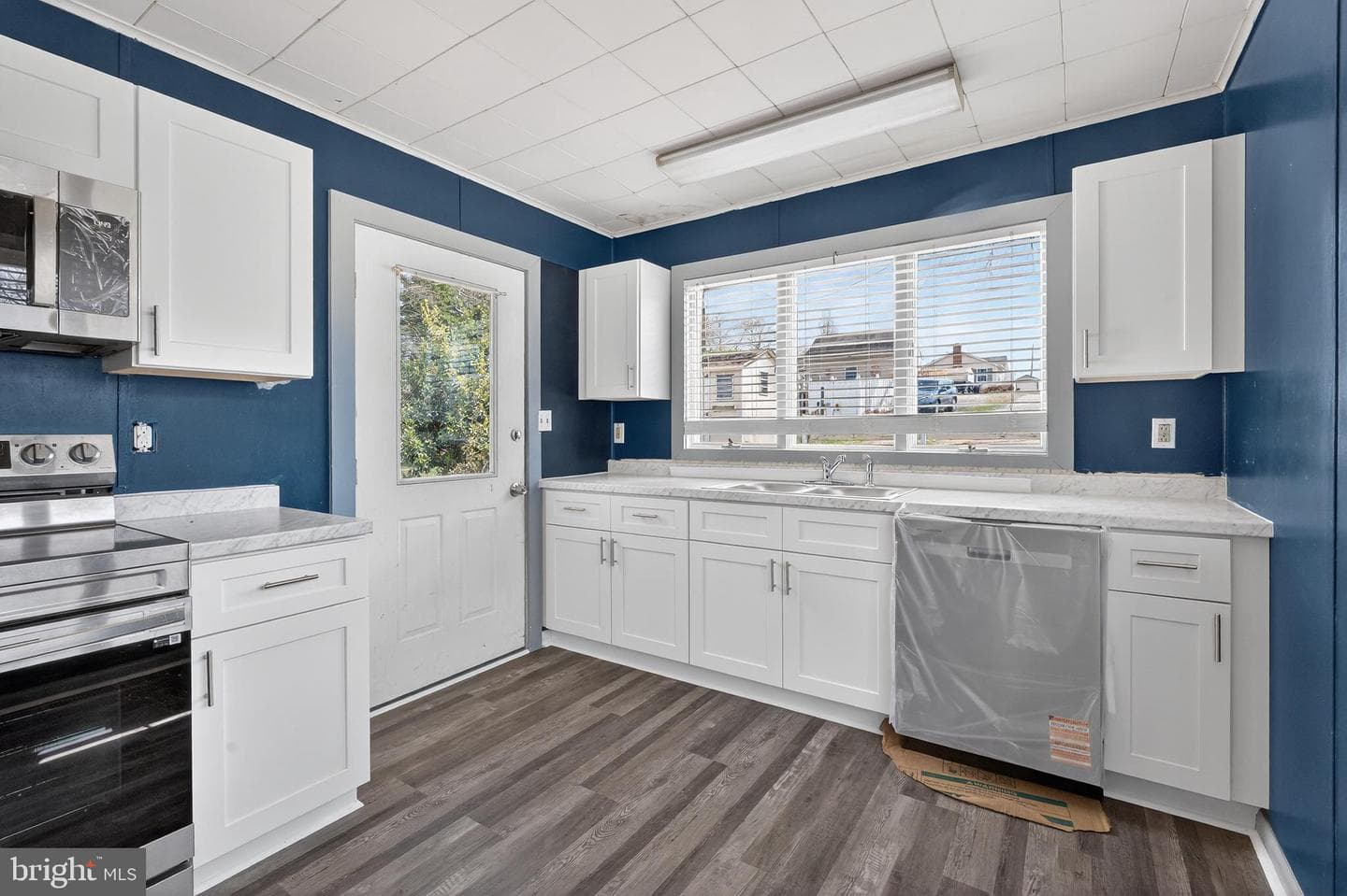 76 Park Drive photo 3