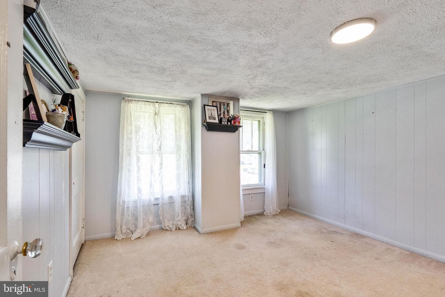 313 E Cecil Avenue photo 21