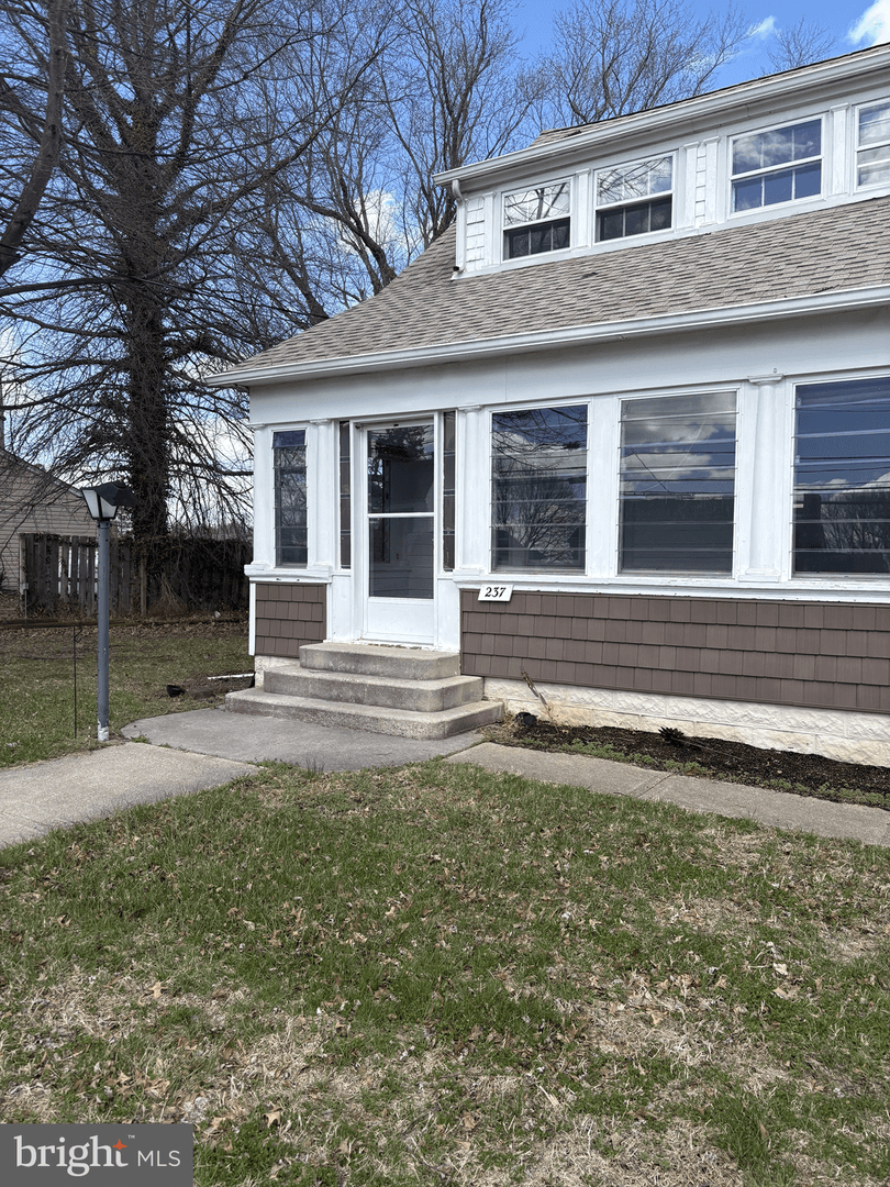 237 W Main Street