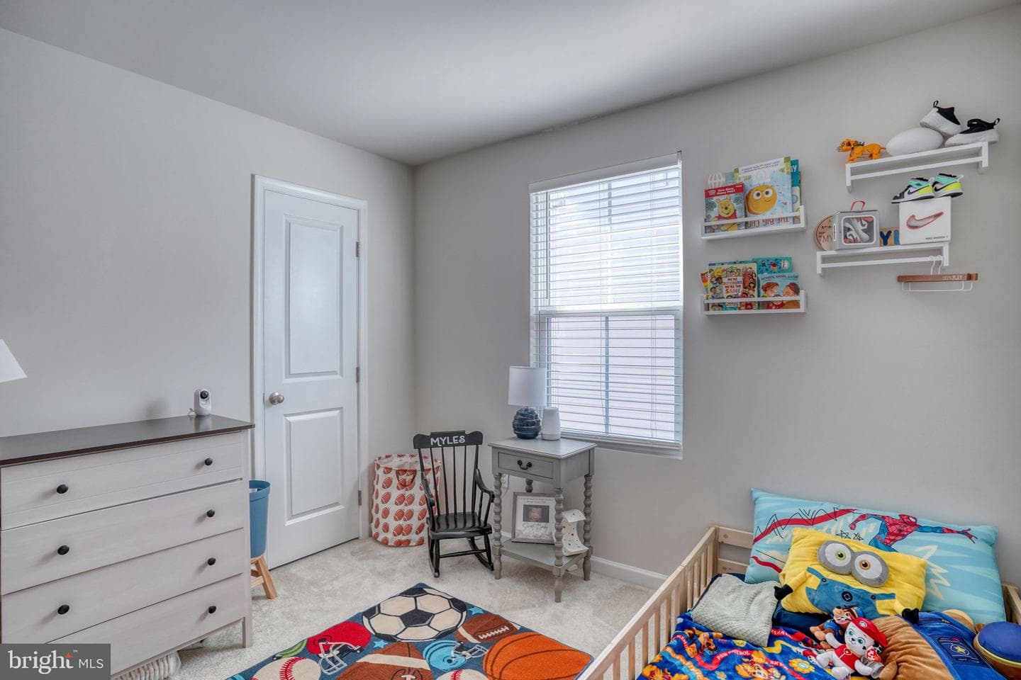 5 Olive Way photo 18