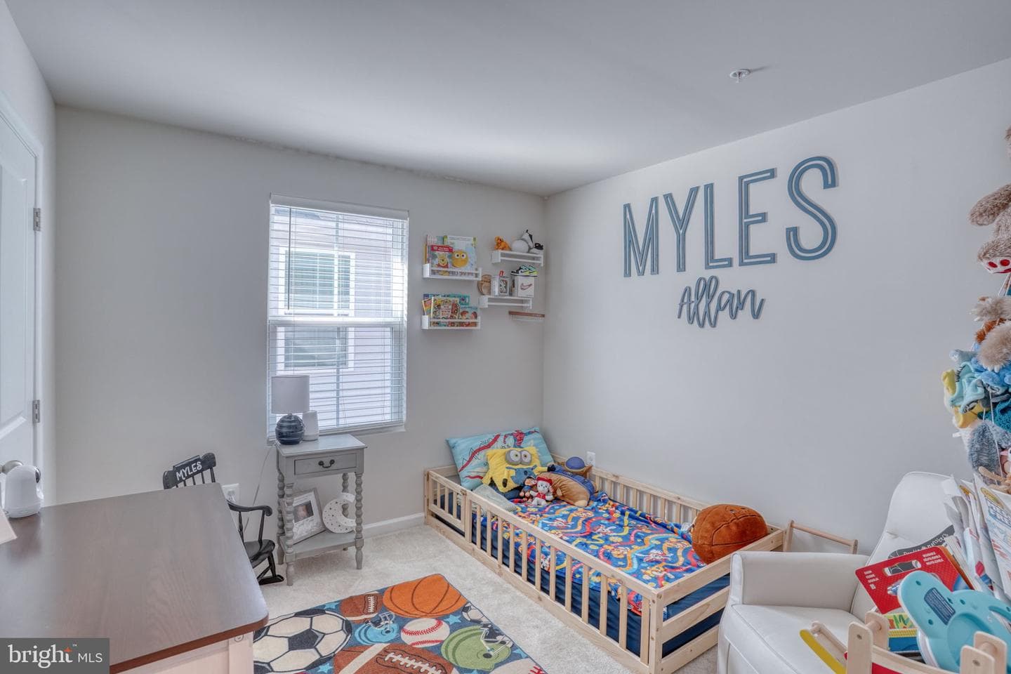 5 Olive Way photo 19