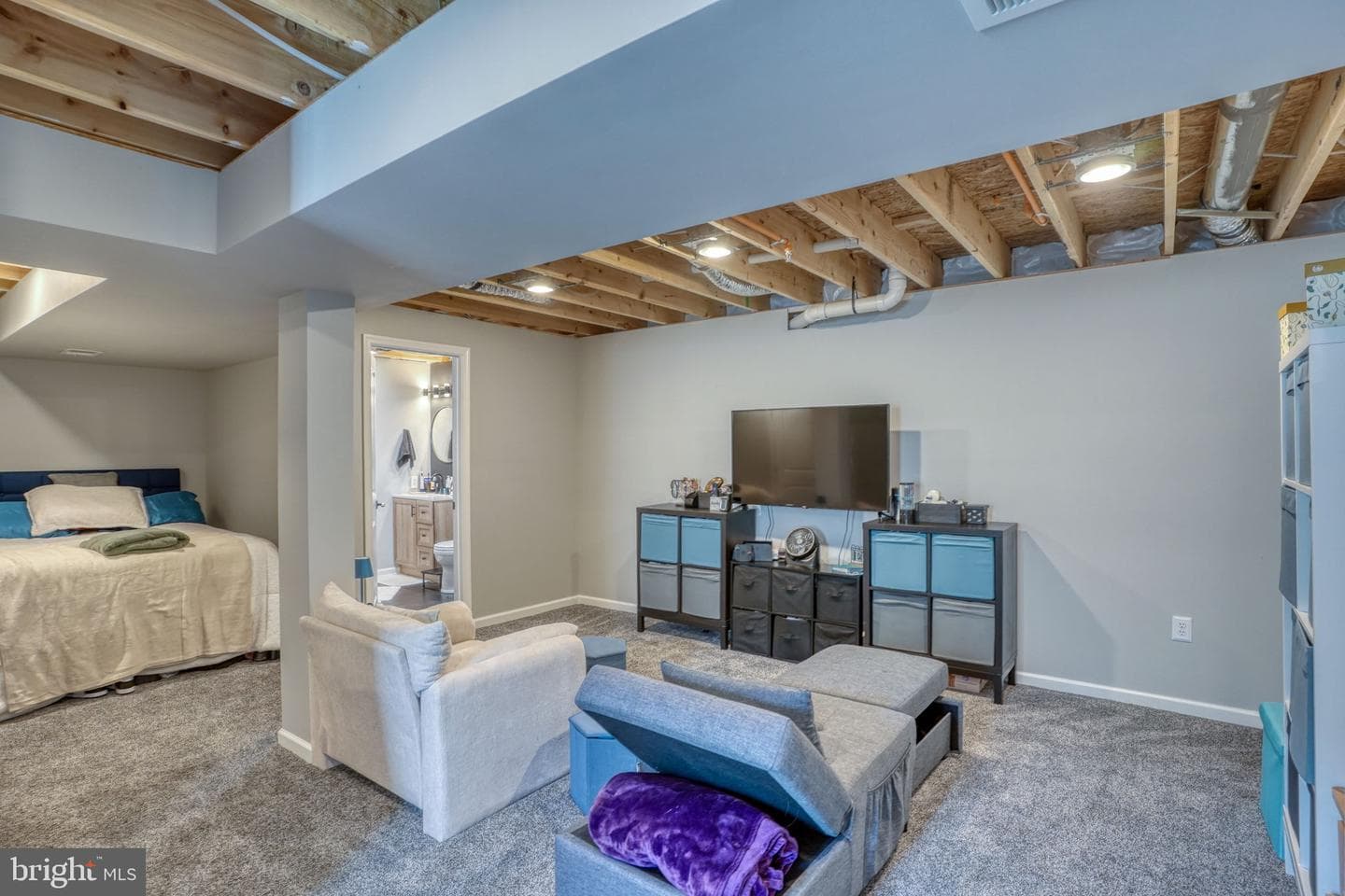 5 Olive Way photo 25