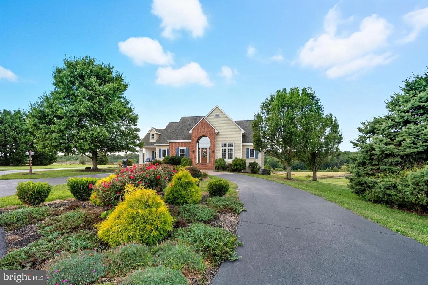 115 Scott Road photo 2