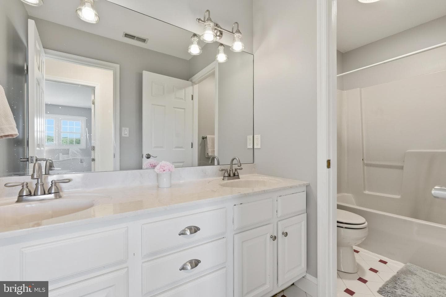 115 Scott Road photo 21