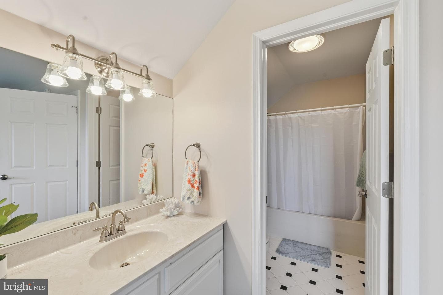 115 Scott Road photo 24