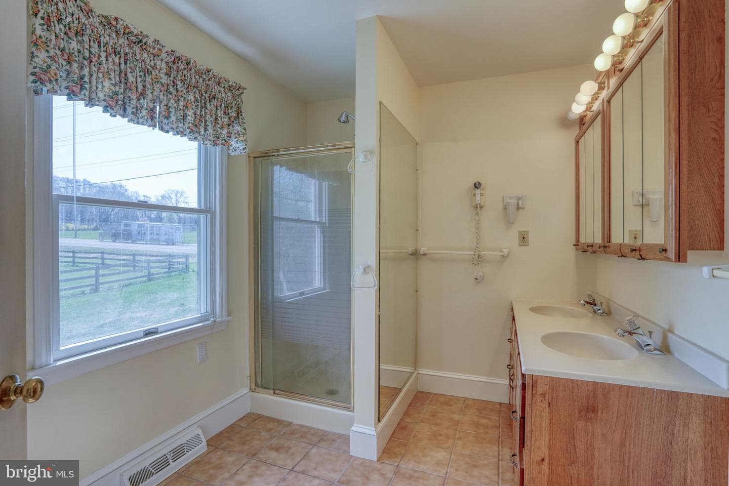 3123 Telegraph Road photo 38