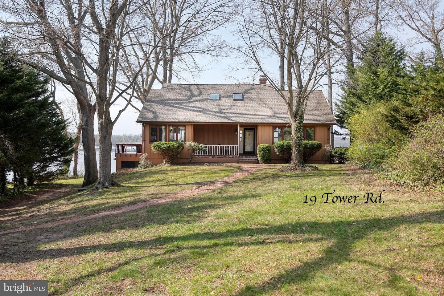 19 Tower Road photo 2