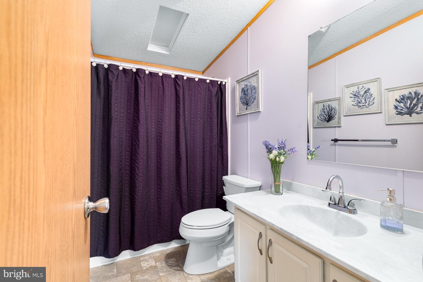 53 Queen Eleanor Drive photo 16