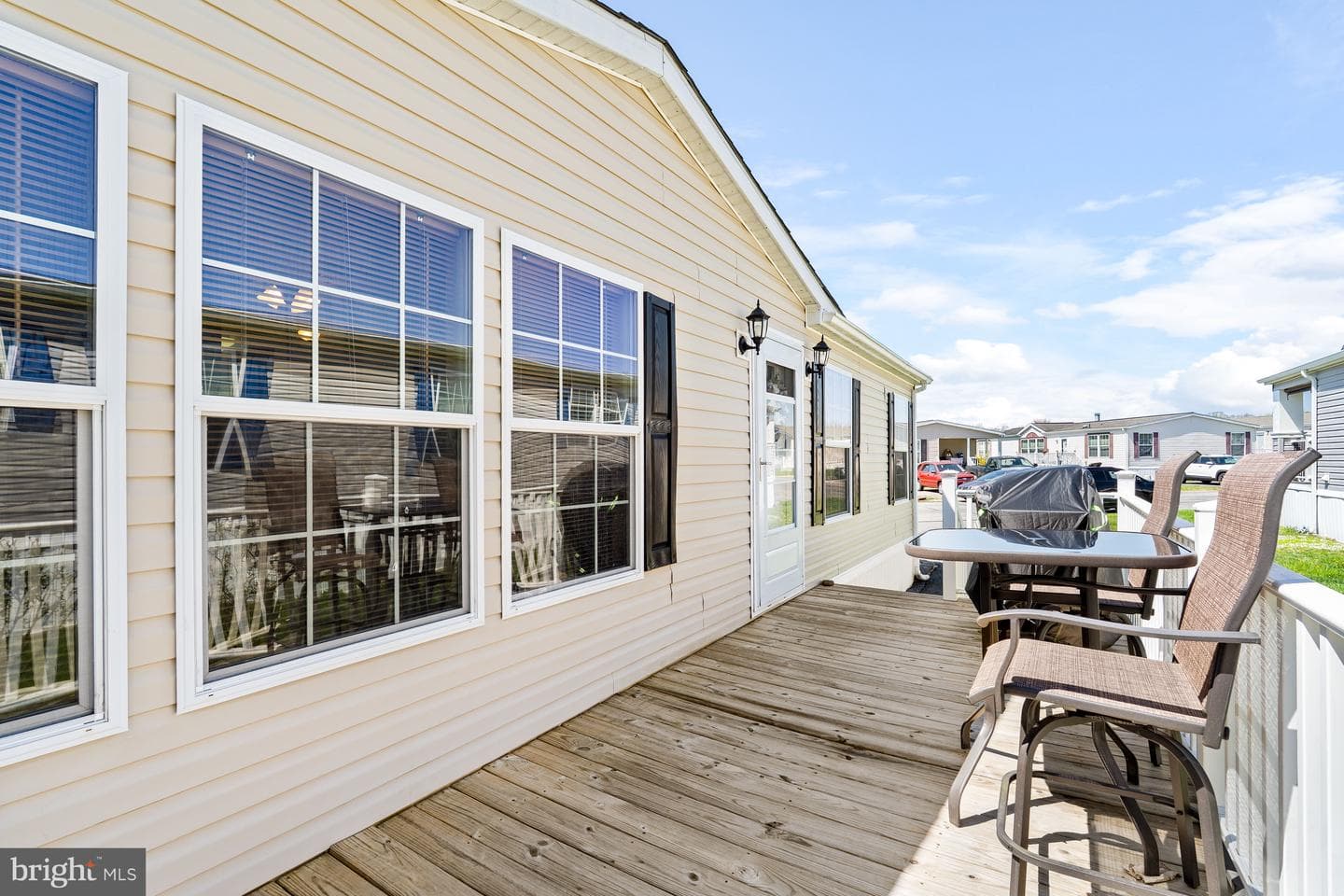 53 Queen Eleanor Drive photo 5