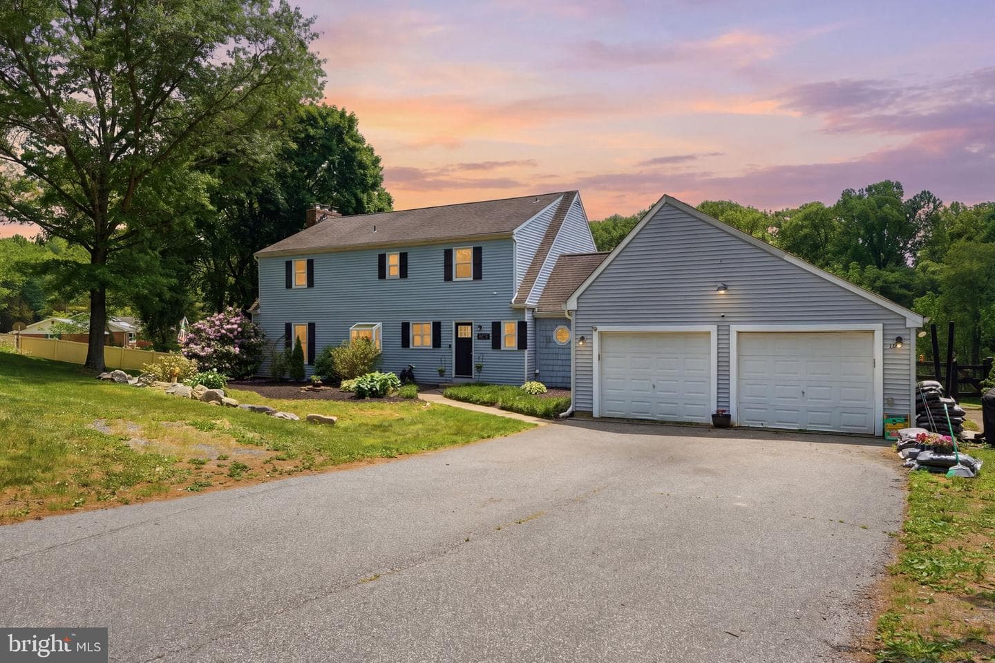 18 E Brook Knoll Road photo 3