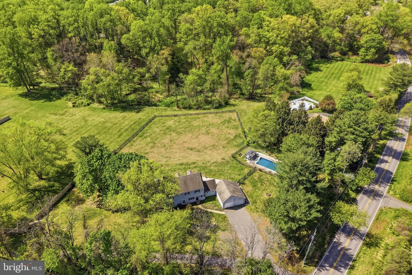 18 E Brook Knoll Road photo 52