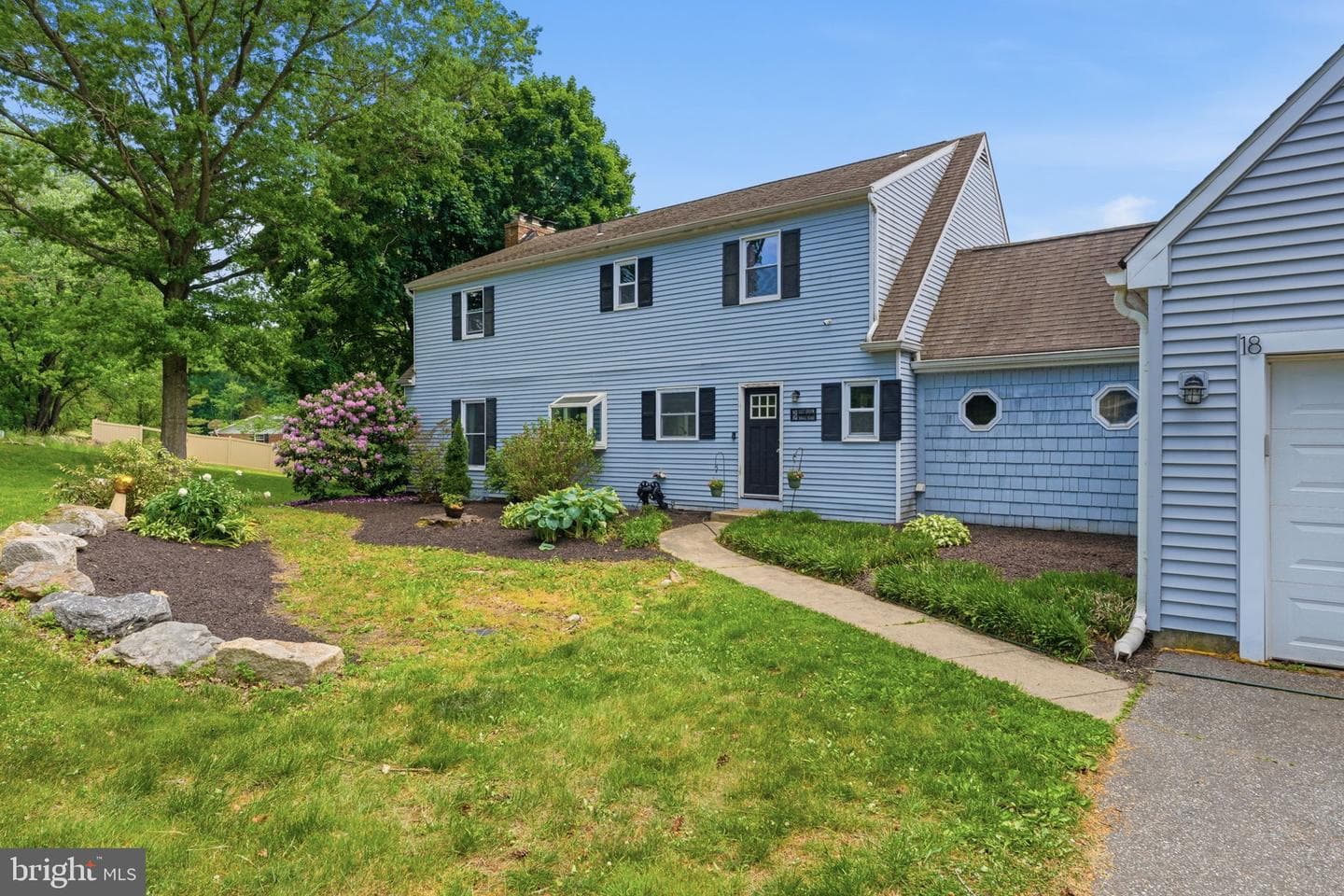 18 E Brook Knoll Road photo 7