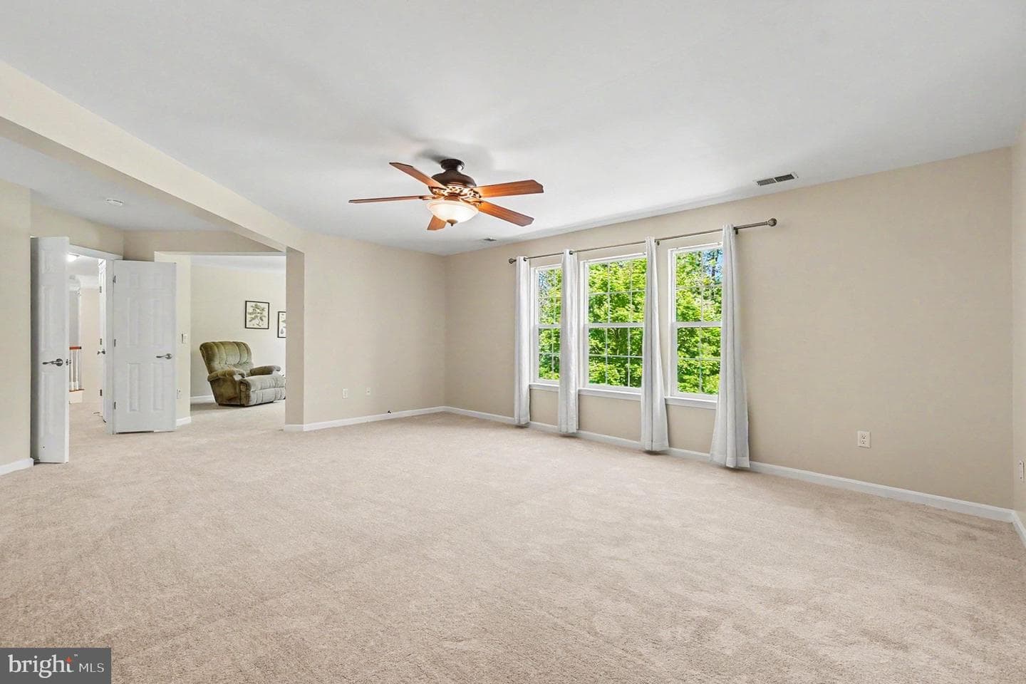 19 Crescent Links Drive photo 31