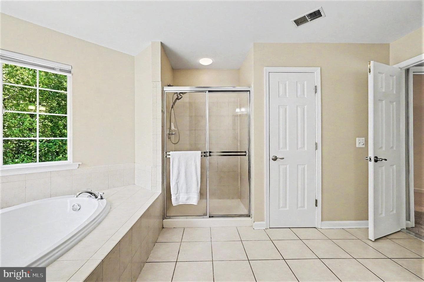 19 Crescent Links Drive photo 35