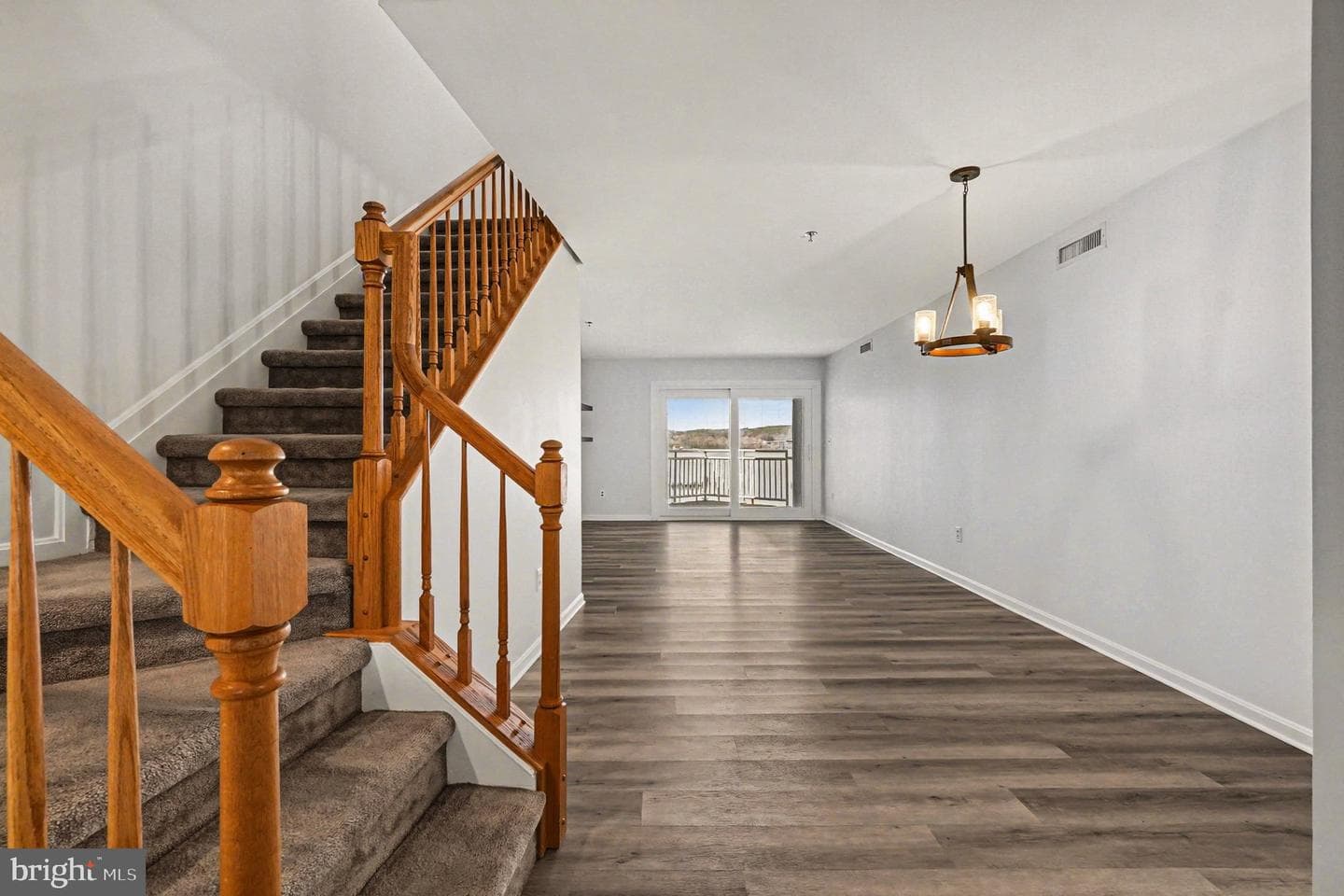 8 Owens Landing Court photo 3