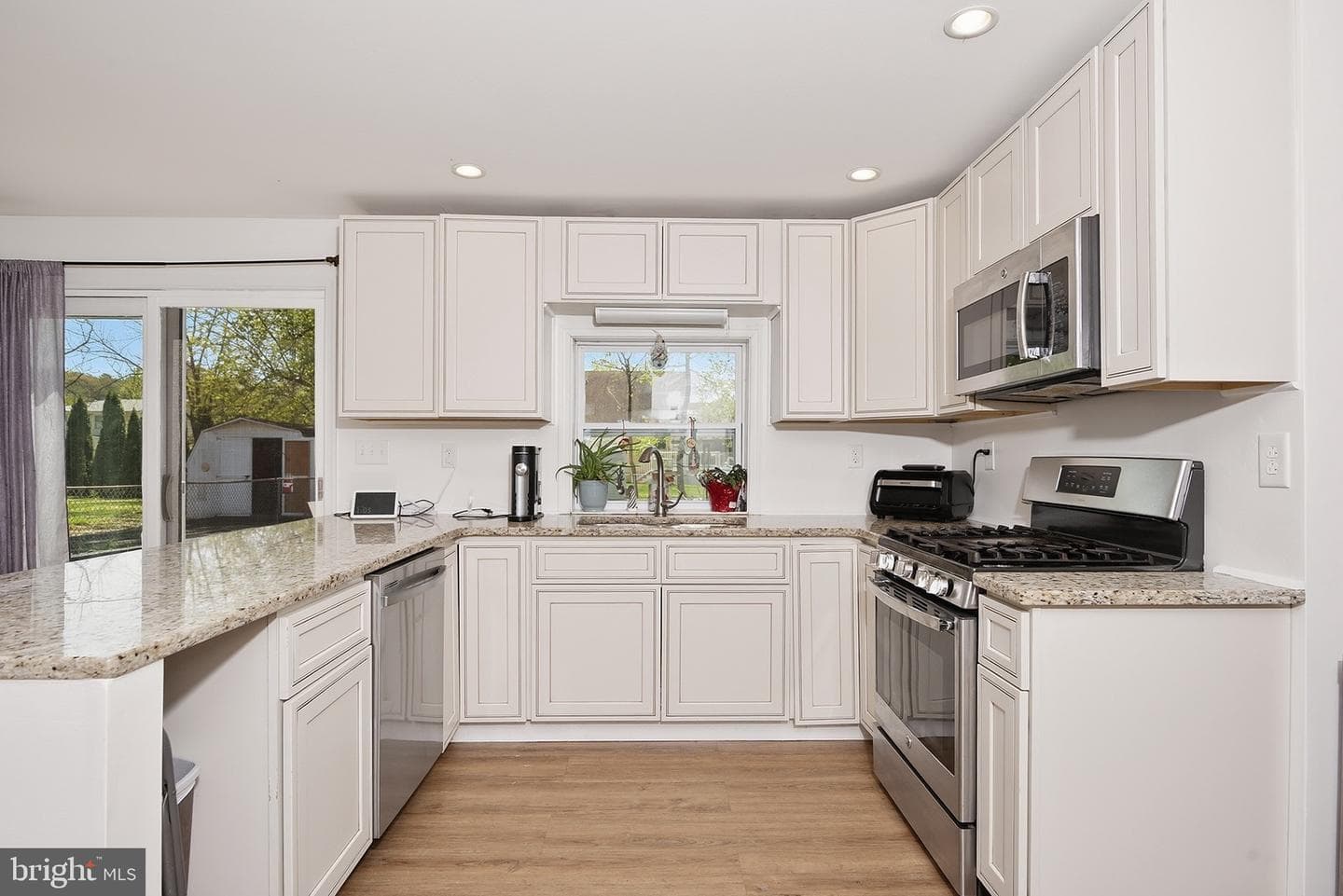 14 W Walnut Street photo 9