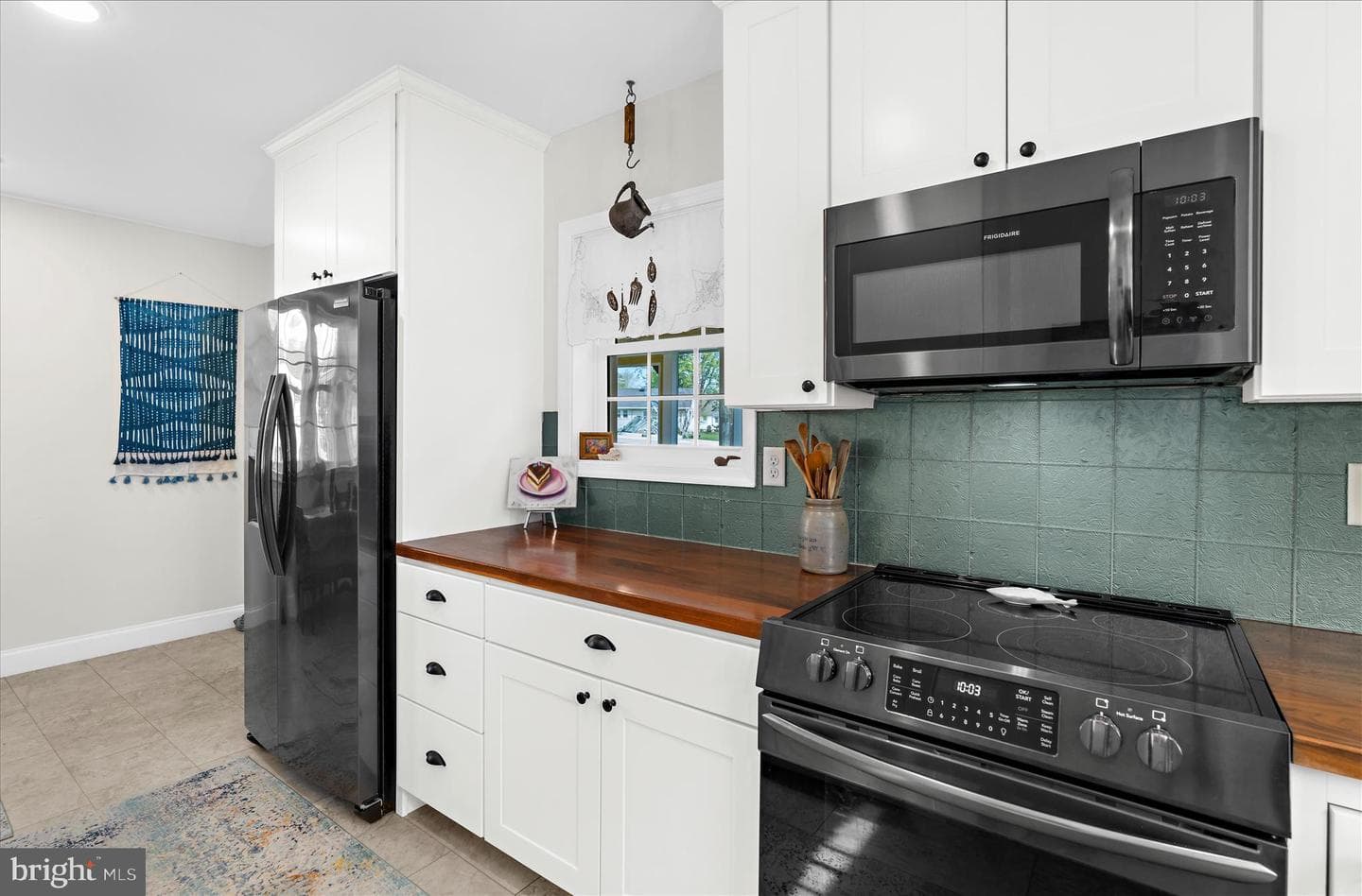 8 Anglewood Avenue photo 10