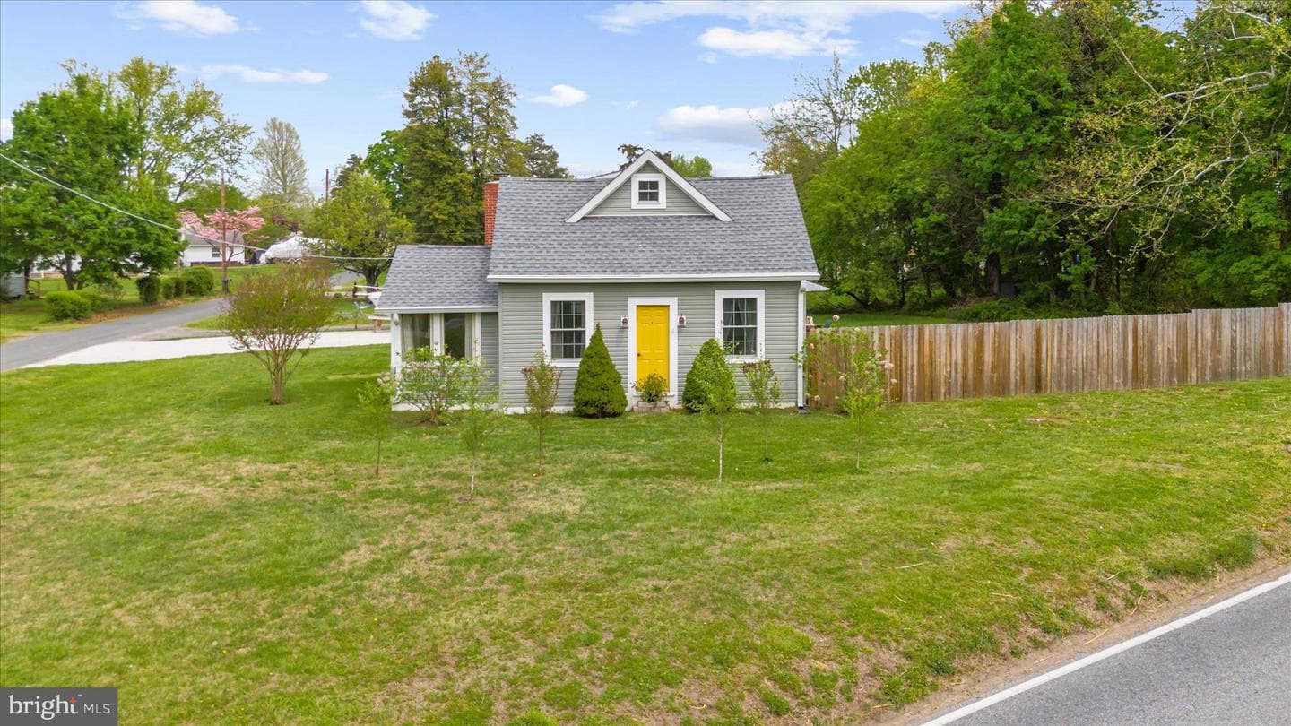 8 Anglewood Avenue photo 3