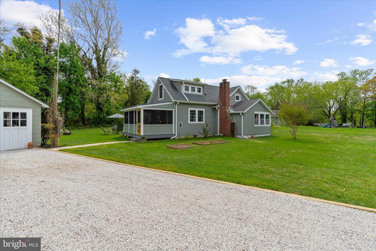 8 Anglewood Avenue photo 37