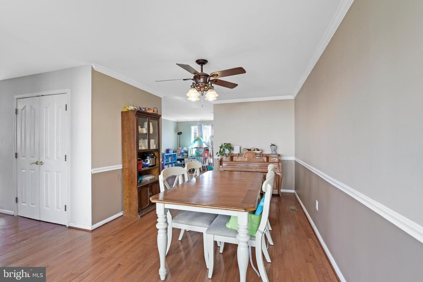 106 Cove Point Way photo 11