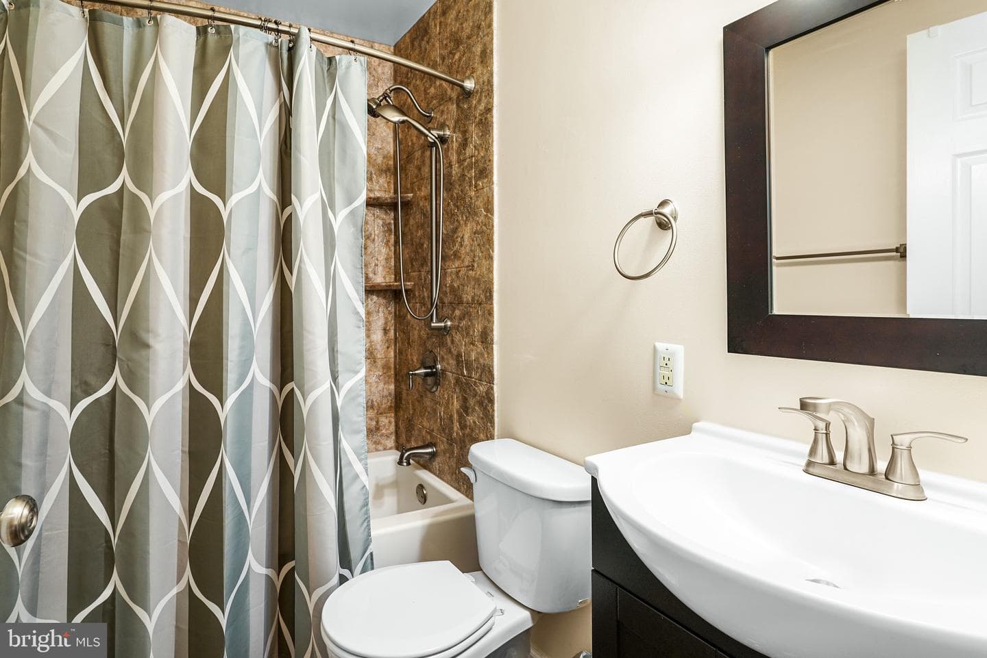 64 Barnett Drive photo 22