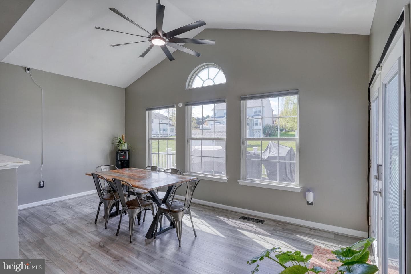 204 Magnolia Drive photo 14