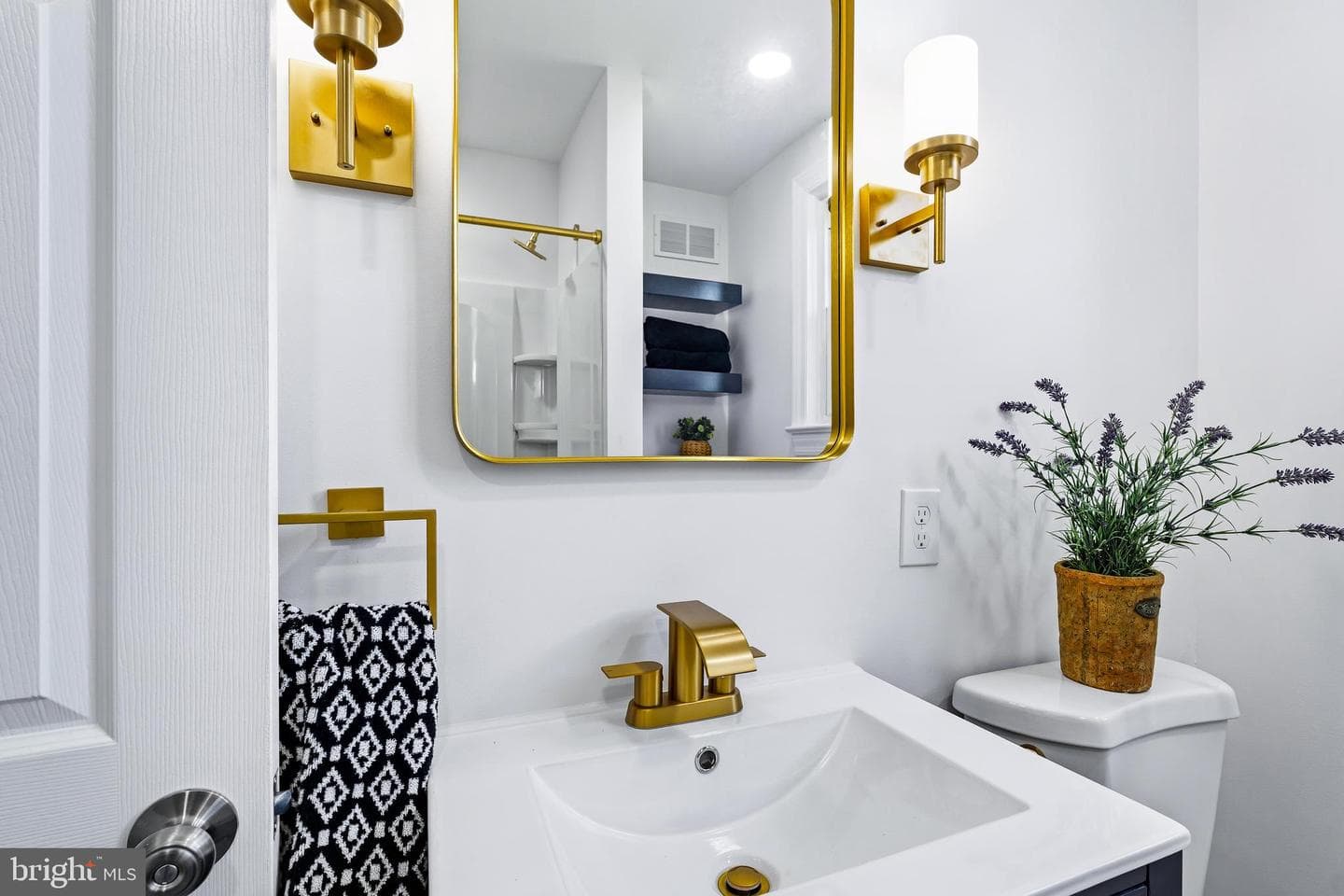 245 Theodore Road photo 12