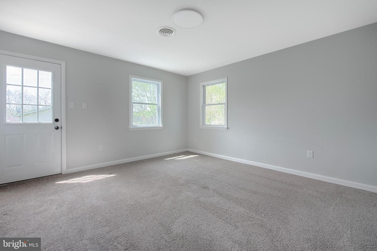 17 Foxtail Drive photo 11