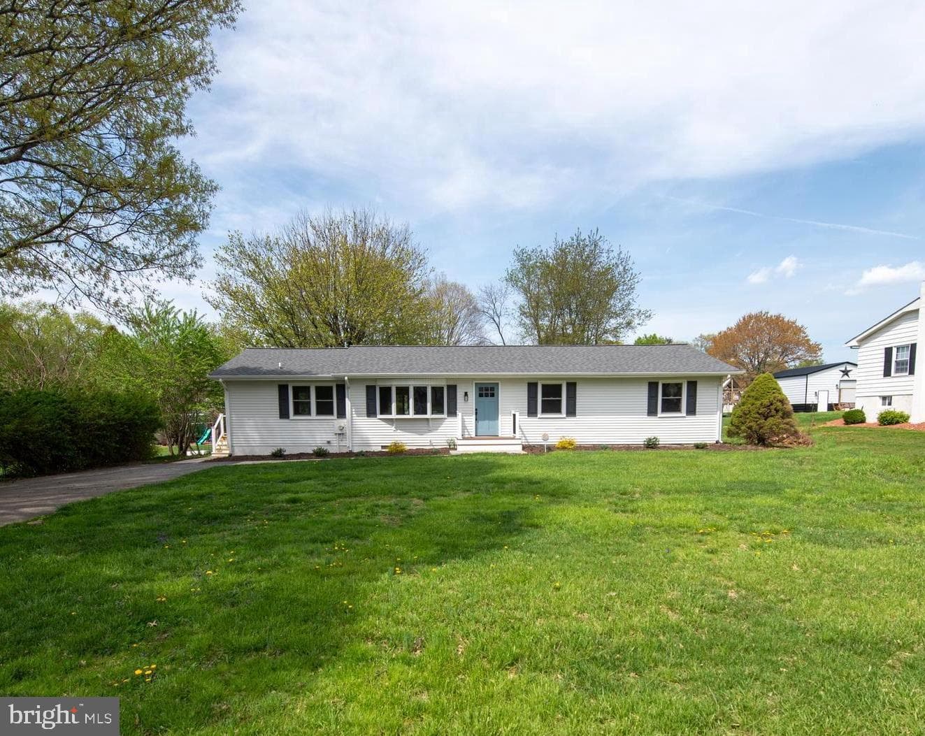 17 Foxtail Drive photo 28
