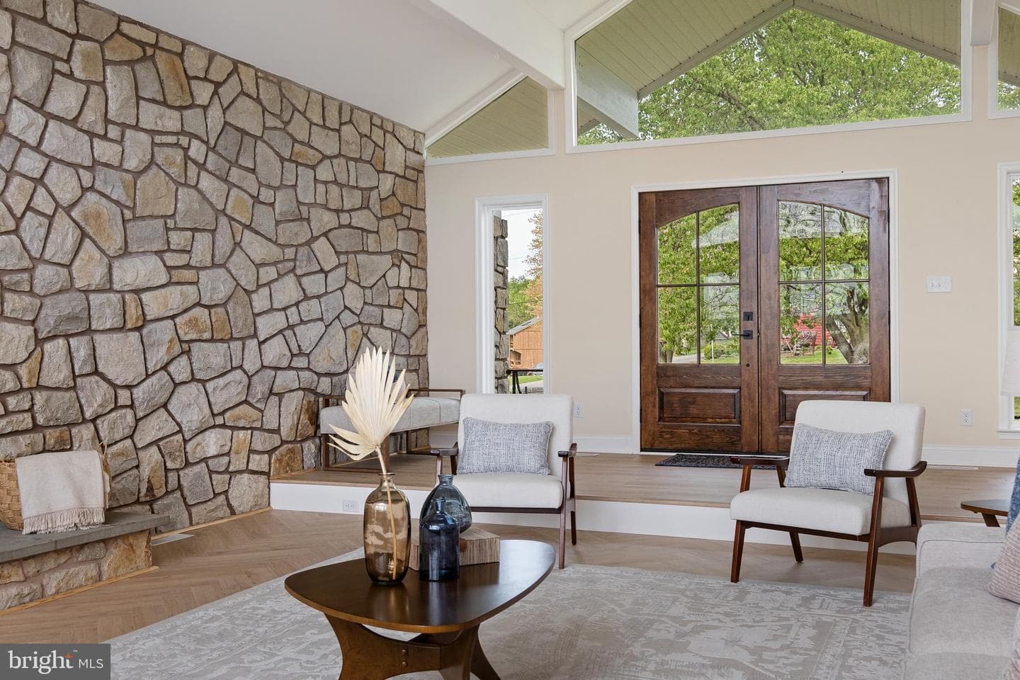 192 Rolling Avenue photo 11