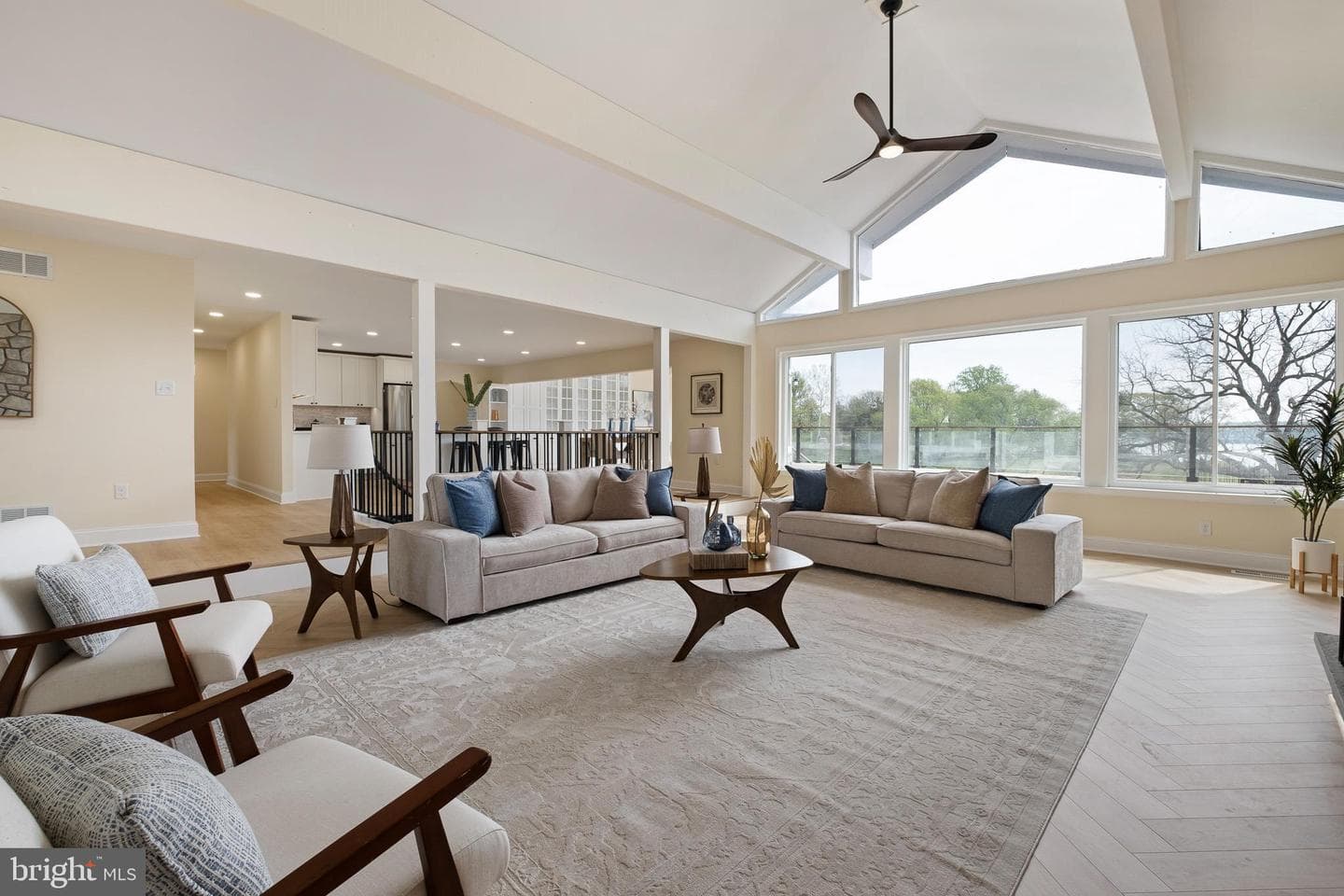 192 Rolling Avenue photo 16