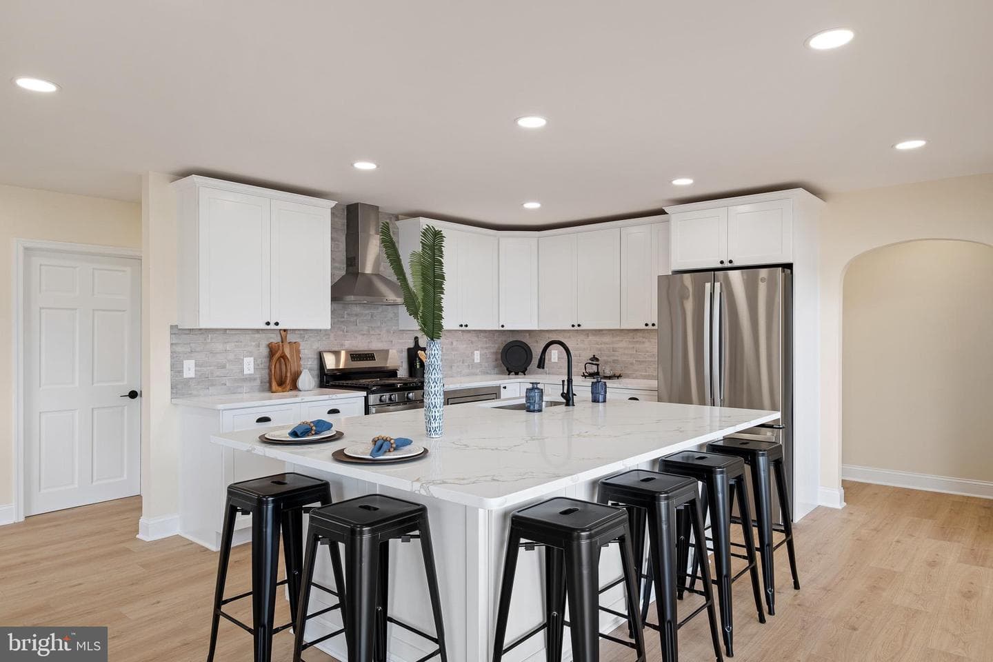 192 Rolling Avenue photo 20