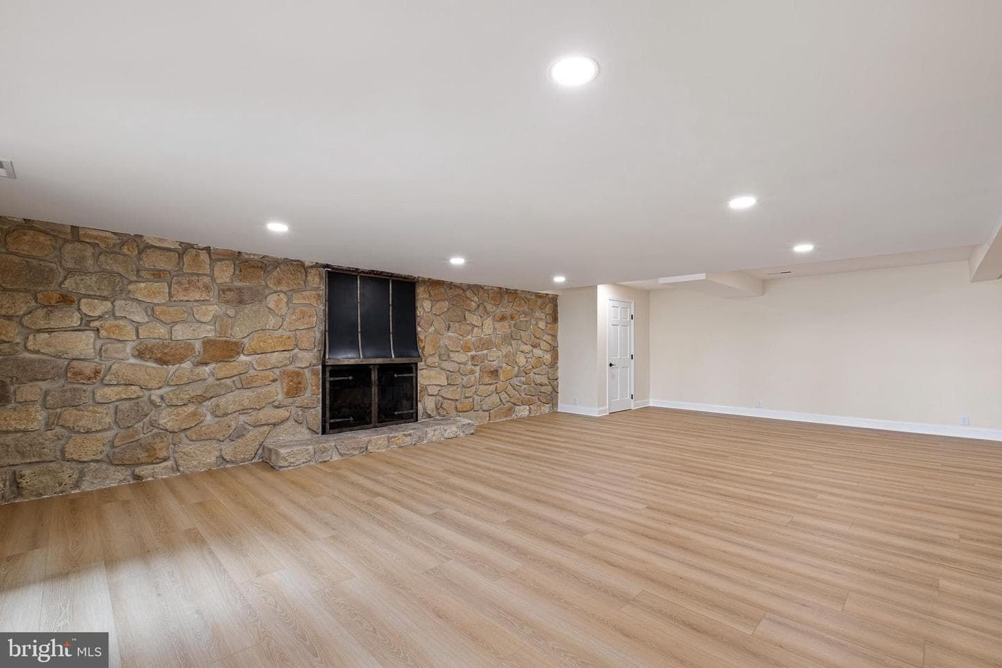 192 Rolling Avenue photo 47