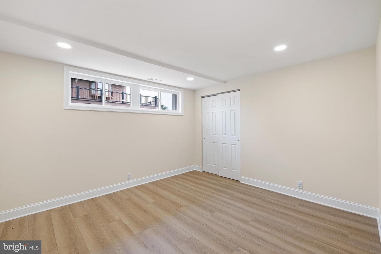 192 Rolling Avenue photo 54