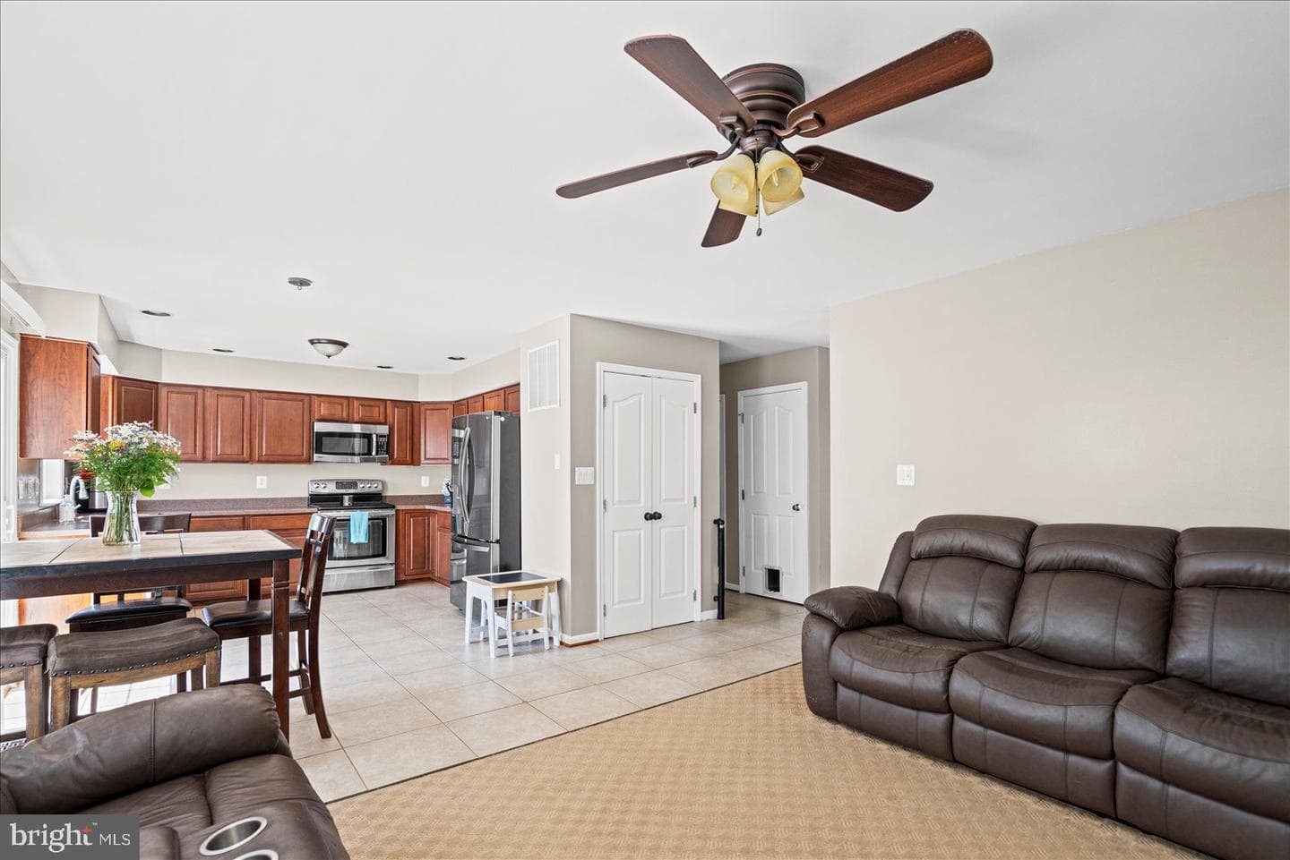 111 Cove Point Way photo 13