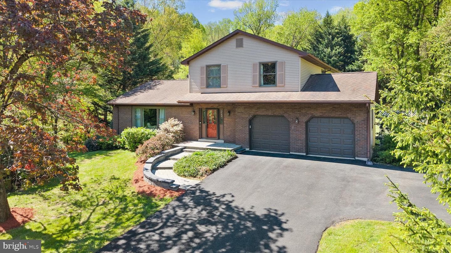 106 Black Oak Drive photo 3