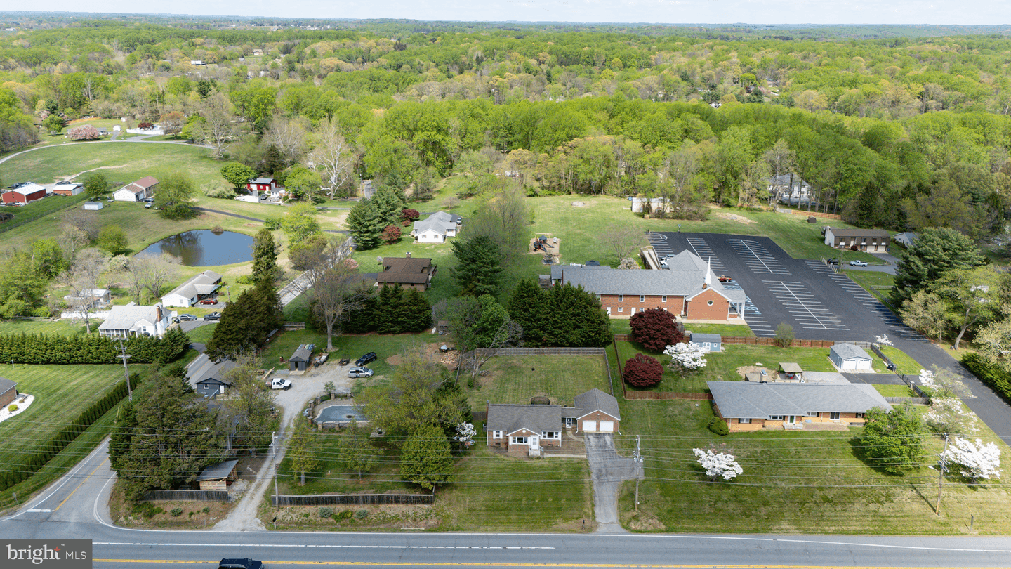 5987 Telegraph Road photo 8