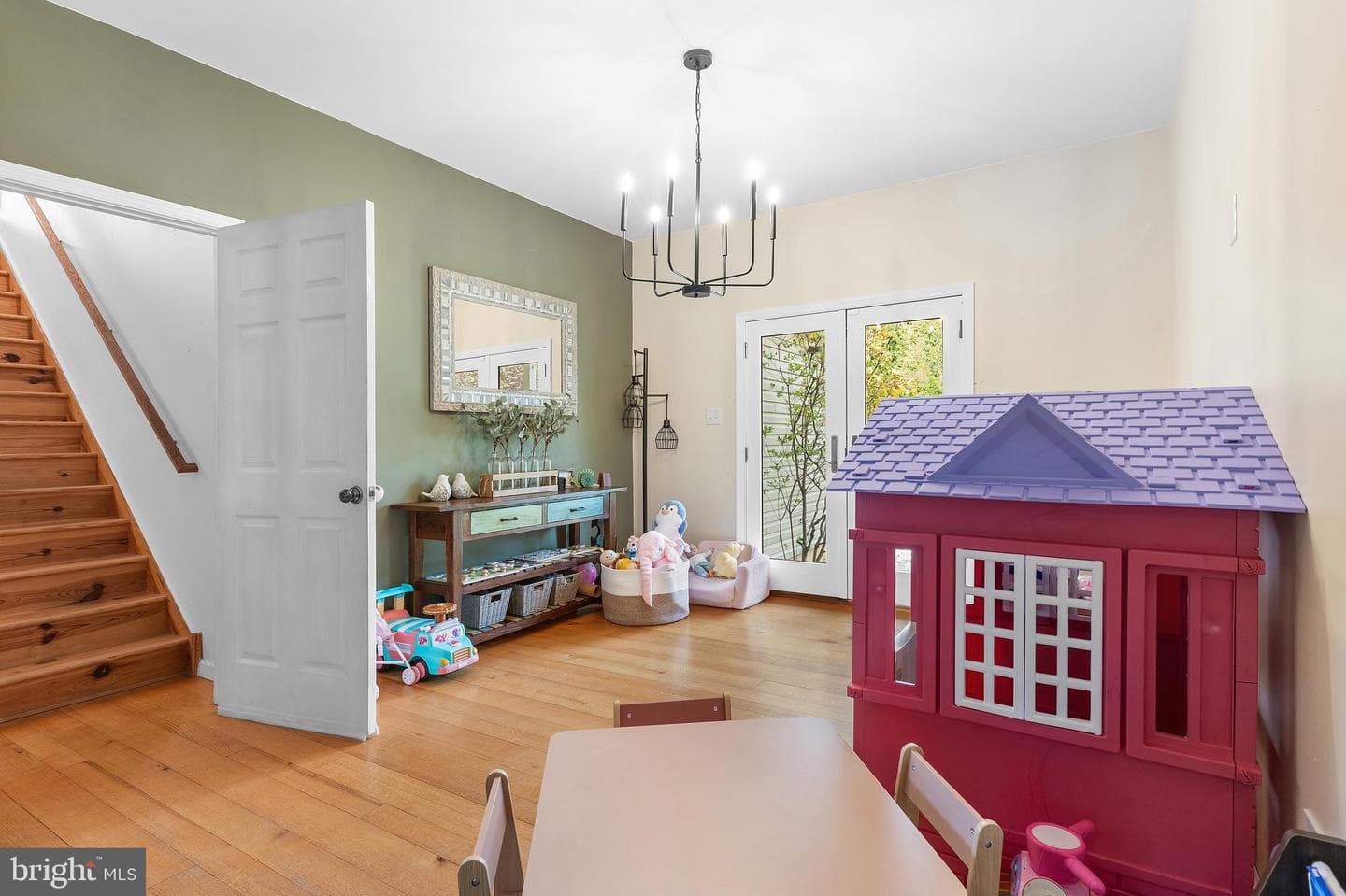 143 Clemencia Road photo 12