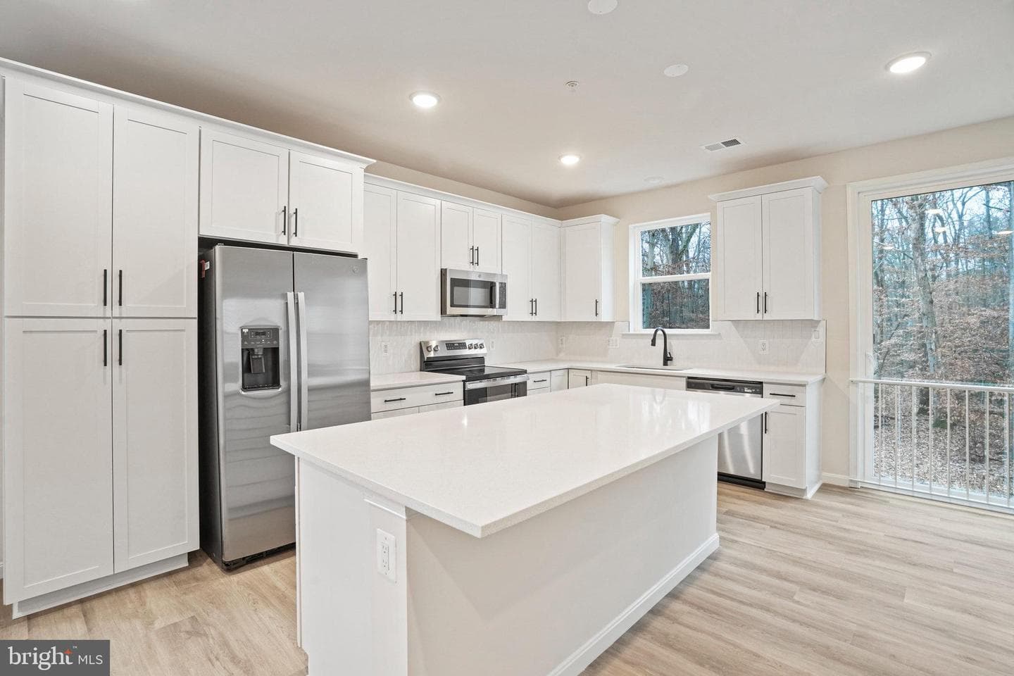 120 Catalpa Drive photo 15