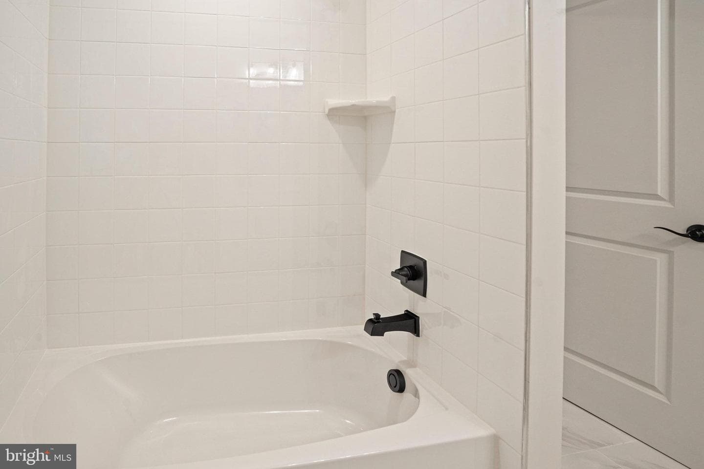 120 Catalpa Drive photo 31