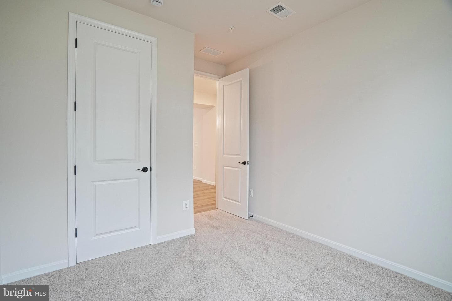 120 Catalpa Drive photo 7